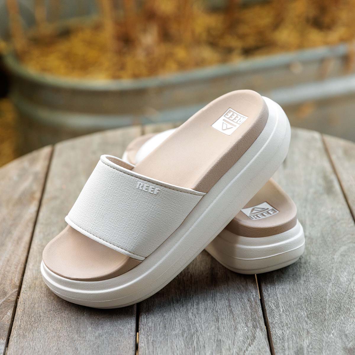 Cushion Bondi Bay Vintage Oasis כפכפי נשים