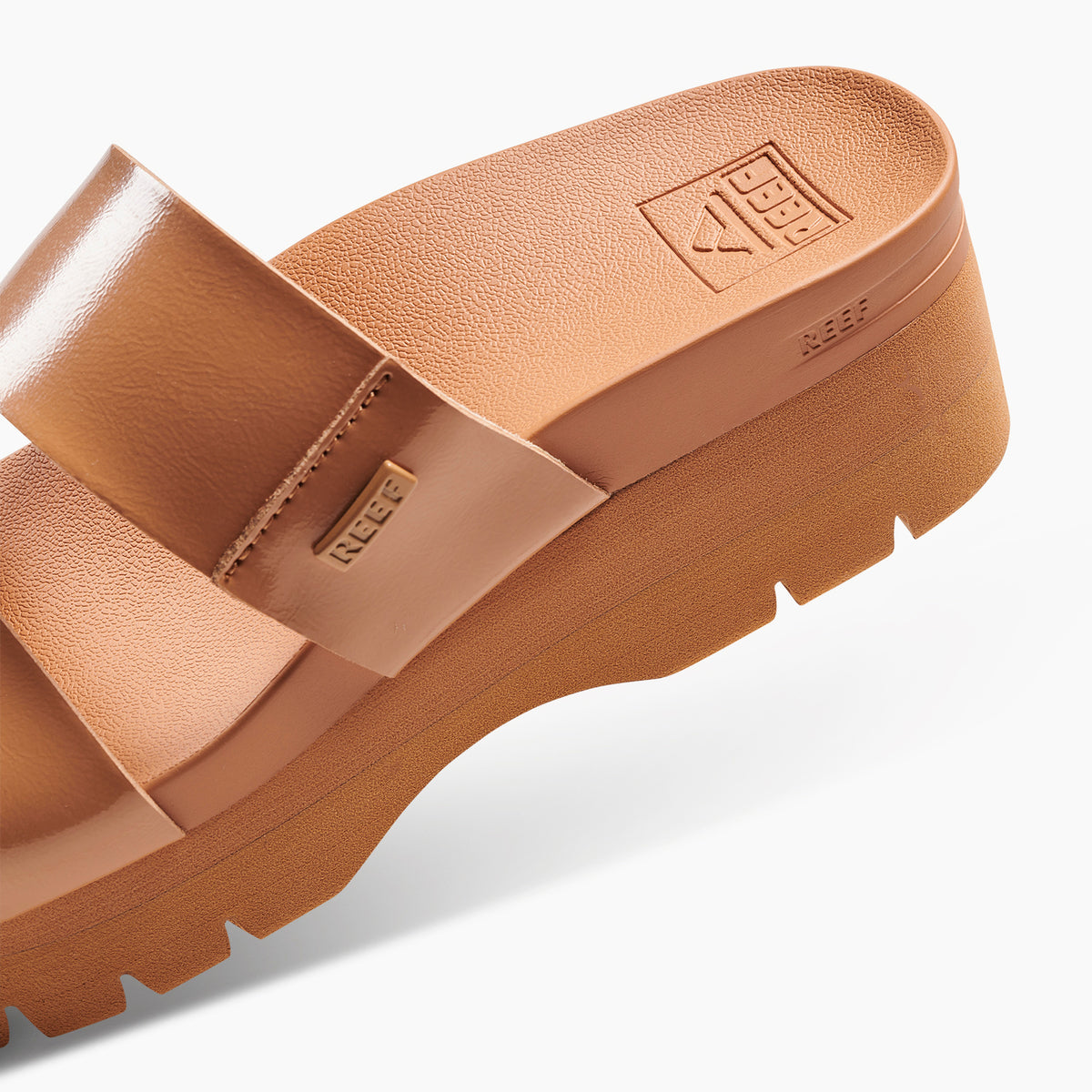 Cushion Vista Higher Natural Patent כפכפי נשים