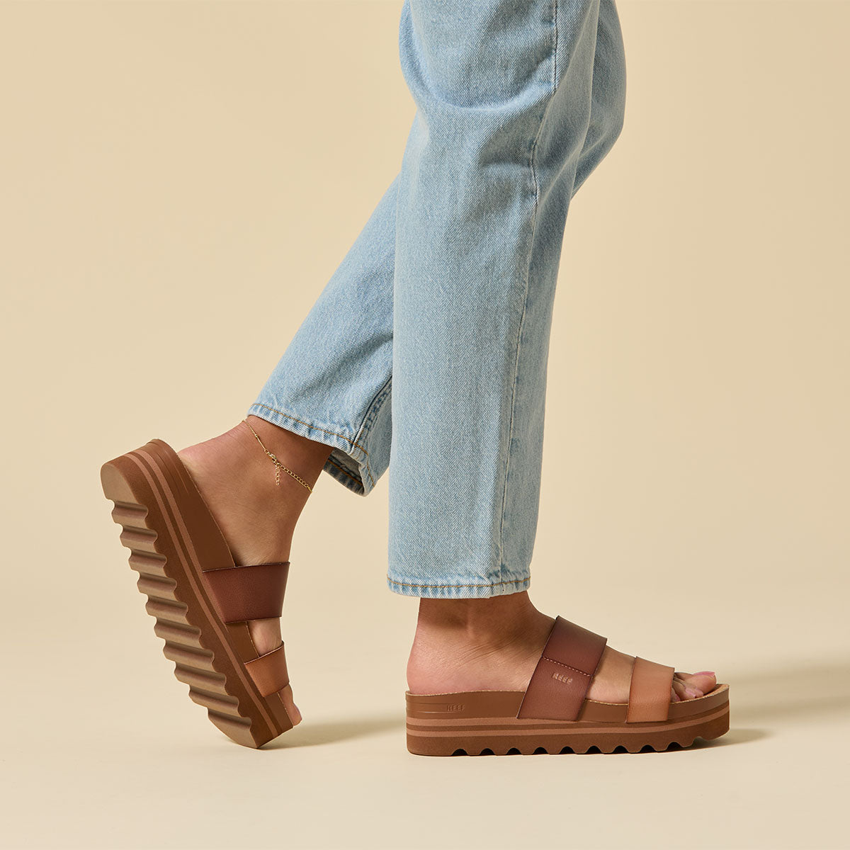 Reef Cushion Vista Hi Espresso Duo כפכפי ריף לנשים