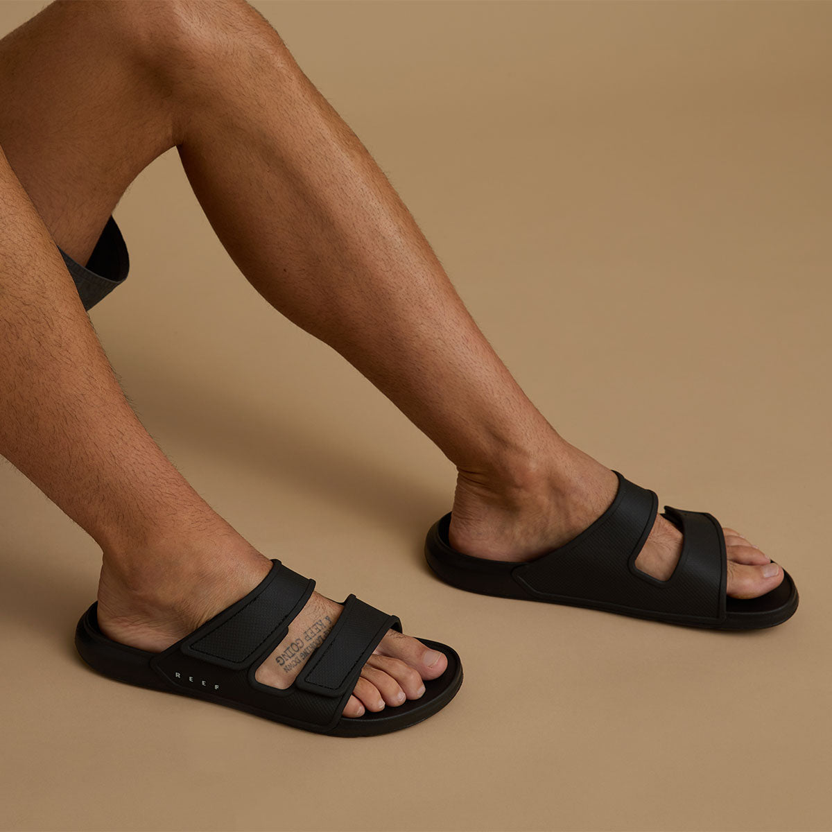 Oasis Adapt Black כפכפי גברים